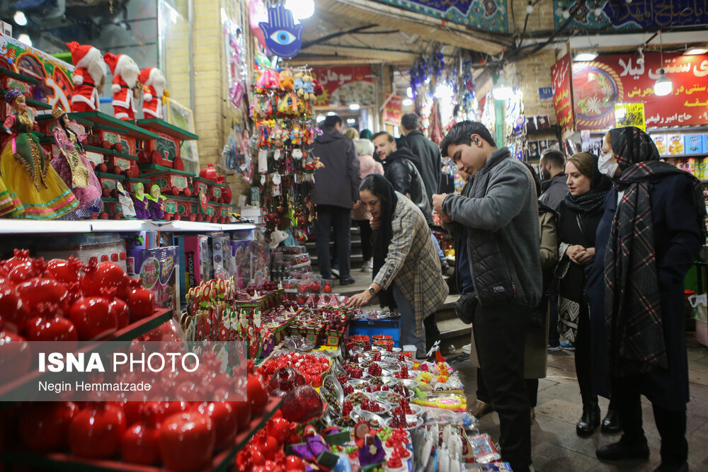 تصاویری از بازار تهران در آستانه بلندترین شب سال 