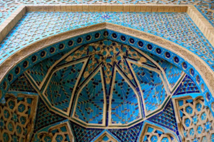 فیروزه کویر و شاهکار معماری؛ چرا باید به دیدن مسجد جامع نطنز برویم؟
