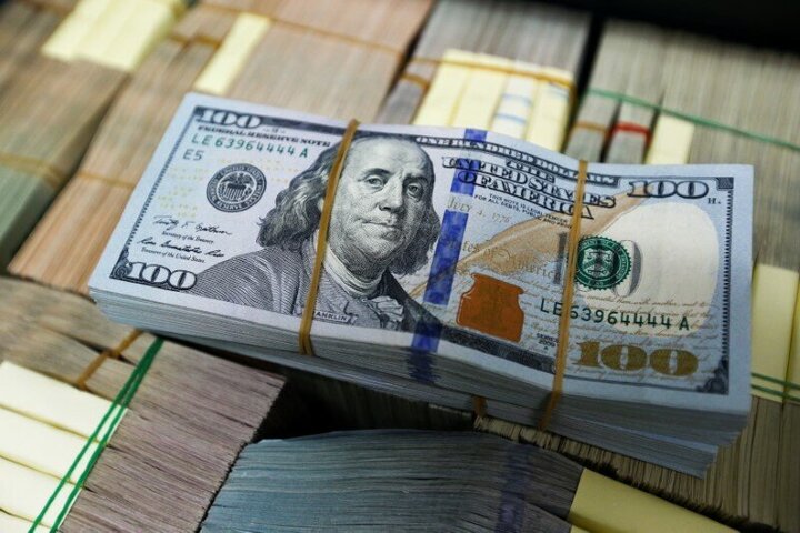 اعتراض کیهان به مسئولان درباره گرانی دلار