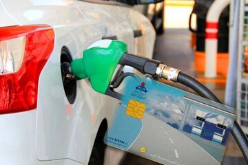 تولید ۱۰۳ میلیون لیتر بنزین در کشور در سال ۱۴۰۱ / علت کاهش سهمیه بنزین خودروها چه بود؟