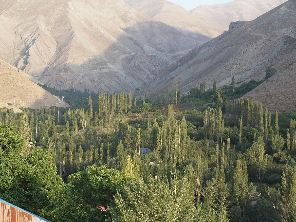 جاده چالوس چند کیلومتر است