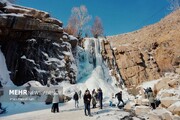 آبشار گنجنامه همدان یخ زد! + عکس