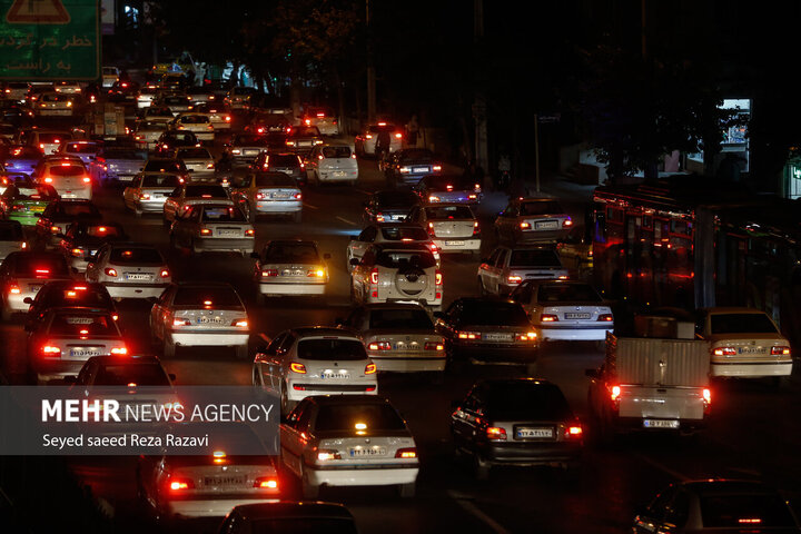 آخرین وضعیت ترافیکی راهها | ترافیک شدید در آزادراه تهران - کرج