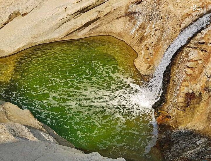 ویدیو دیدنی از آبشار روستای باغویه بندر لنگه استان هرمزگان + فیلم