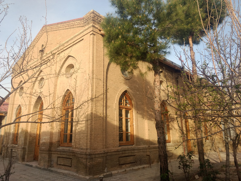 کلیسا و بازارهای دیدنی کرمانشاه
