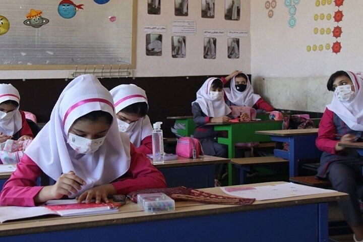 مدارس تهران امروز دوشنبه ۳ بهمن ۱۴۰۱ تعطیل است؟ + فیلم