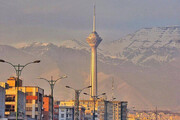 نصب بیلبورد جنجالی در تهران + عکس