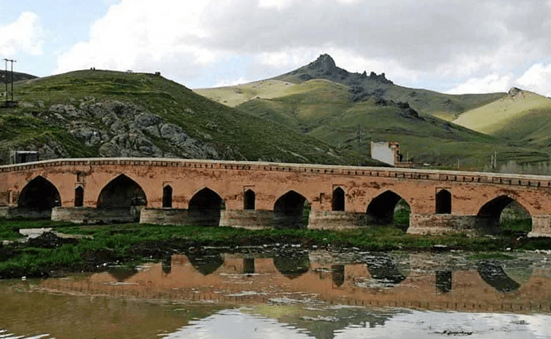 مهمترین جاذبههای تاریخی و طبیعی کردستان