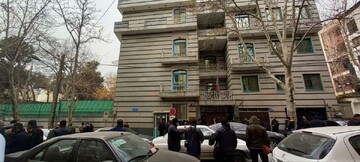 وزارت خارجه آذربایجان: سفارت خود در ایران را تخلیه می‌کنیم