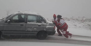 هلال احمر به حالت آماده باش درآمد/  بارش برف و باران شدید در ۱۹ استان