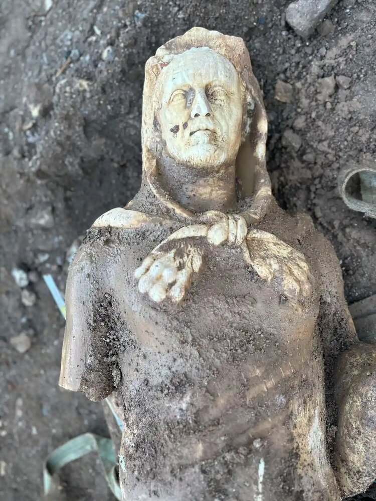 مجسمه هرکول