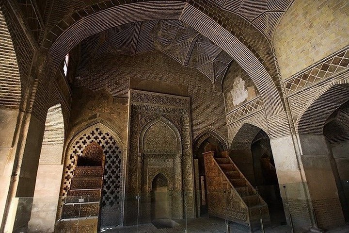 دیدنیترین مساجد تبریز