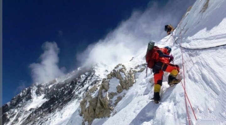 نجات معجزه آسای کوهنوردان گرفتار شده در برف و کولاک کردستان