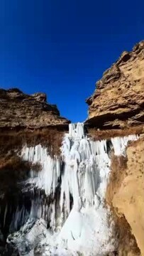 ویدیو تماشایی از یخ زدن عجیب آبشار باژرگه در ارومیه