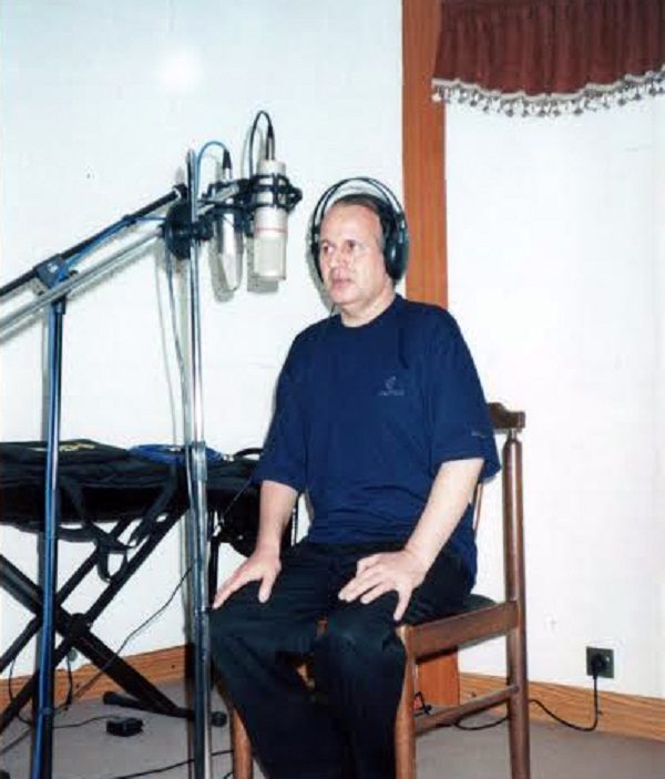 ایرج بسطامی، خواننده درخشان کرمانی