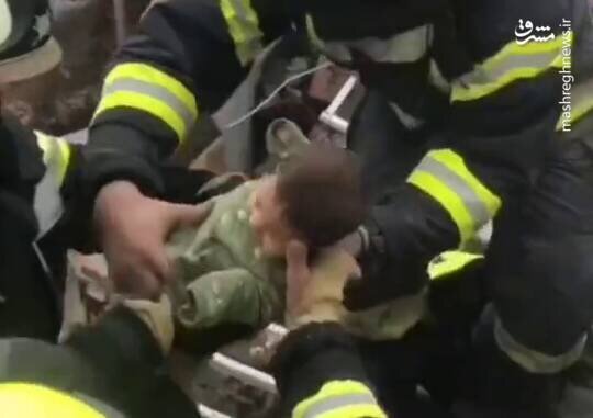 نجات نوزاد بعد از ۳ روز از زیر آوار زلزله ترکیه + فیلم