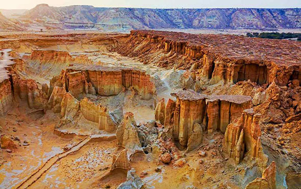 چند جاذبه شگفتانگیز اطراف بندرعباس