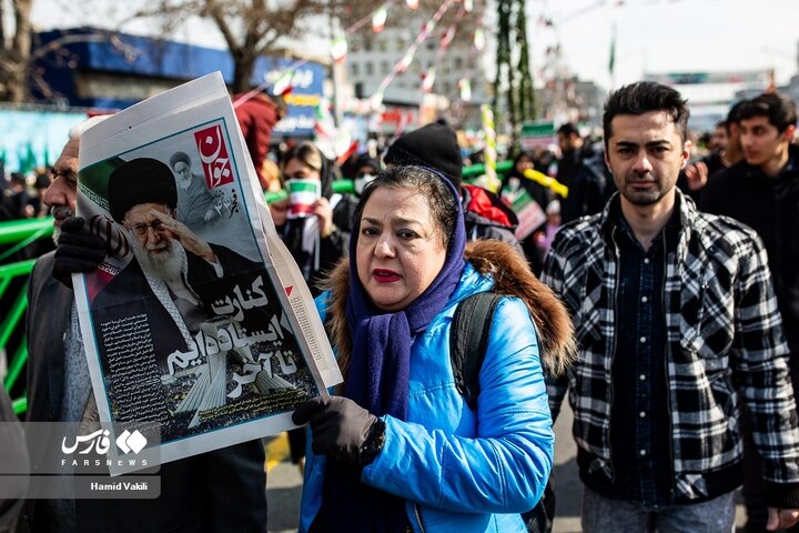  زنان و دختران با حجاب بسیار متفاوت در راهپیمایی تهران + تصاویر