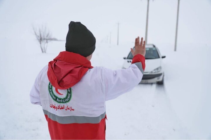 هلال احمر به حالت آماده باش درآمد / وقوع برف و کولاک در ۱۸ استان تا چهارشنبه