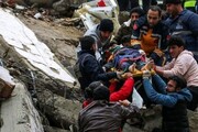 نجات معجزه‌آسای پیرمرد از زلزله ترکیه بعد از ۲۱۲ ساعت!