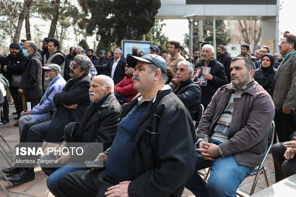 گزارش تصویری از مراسم تشییع «شهرام عبدلی» در خانه هنرمندان و بهشت زهرا