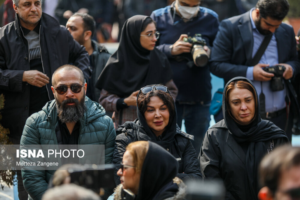 گزارش تصویری از مراسم تشییع «شهرام عبدلی» در خانه هنرمندان و بهشت زهرا