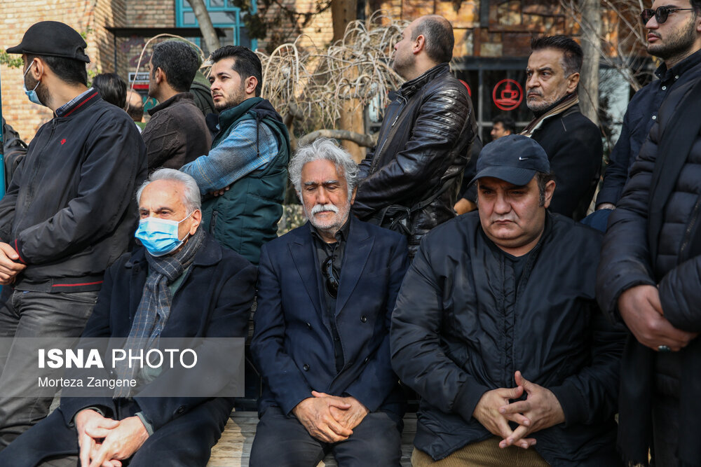 گزارش تصویری از مراسم تشییع «شهرام عبدلی» در خانه هنرمندان و بهشت زهرا