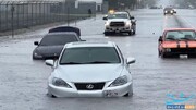 به زیر آب رفتن خودروها در سیل کالیفرنیا + فیلم