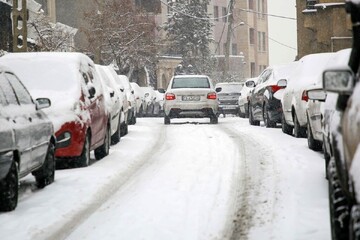 غافلگیر شدن شهروندان یاسوجی از بارش برف در آستانه سال نو! + فیلم