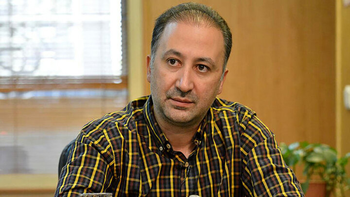 مجری مشهور تلویزیون خودش را از بالای برج میلاد به پایین پرت کرد! + عکس مجری مشهور تلویزیون خودش را از بالای برج میلاد به پایین پرت کرد! + عکس