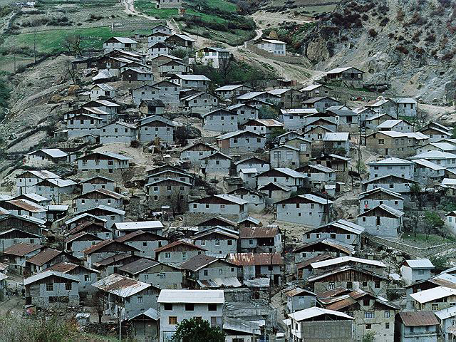 روستای زیارت گرگان؛ بهشتی آرام در میان مه