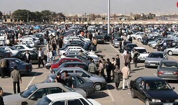 قیمت روز خودرو ۲۷ اسفند ۱۴۰۱ / قیمت تیبا، پراید، ساینا و انواع پژو در بازار چند؟ + جدول