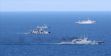 تصاویری از رزمایش مشترک نیروهای دریایی روسیه، ایران و چین / فیلم