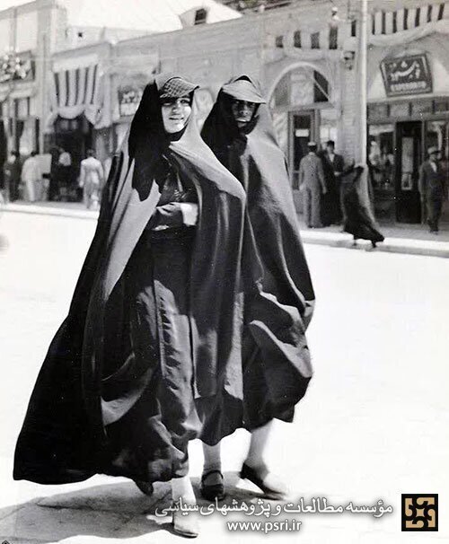 عکس| دو زن تهرانی پیش از اجرای قانون کشف حجاب