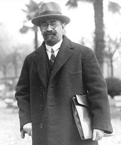 پیشبینیهای عجیب سیاستمدار ایرانی برای قرن ۲۱؛ از مدارس آنلاین تا سینمای خانگی