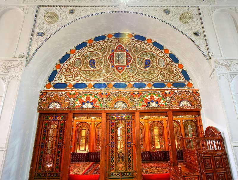 معماری تحسین‌برانگیز حسینیه امینی ها در قزوین