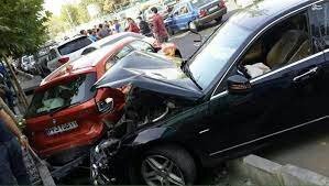 وضعیت خودروی میلیاردی ایرانی بعد از تصادف /فیلم