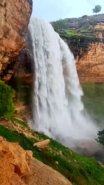 تصاویر آخرالزمانی از طغیان وحشتناک آبشار زیبای پلدختر + فیلم