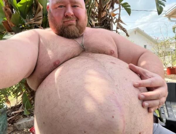 چاق ترین فرد جهان,افزایش وزن 300 کیلویی یک مرد