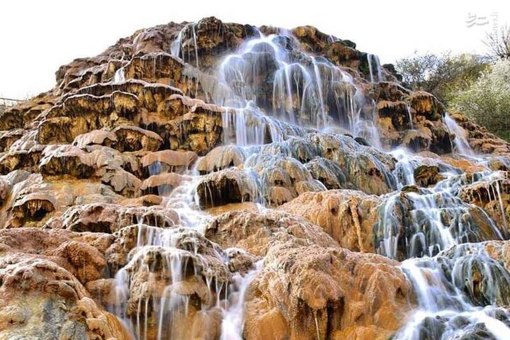 آبشارهای زیبا و دیدنی اطراف و نزدیک تهران + عکس