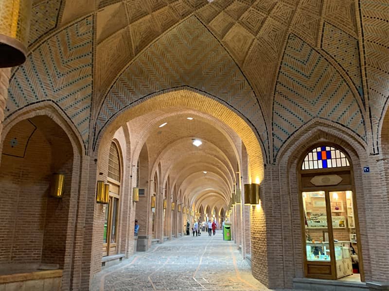 سرای سعدالسلطنه بازار قزوین را حتما ببینید