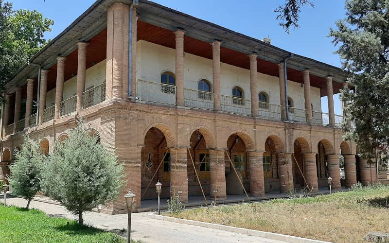 معماری جالب توجه عمارت باغ سپهدار قزوین