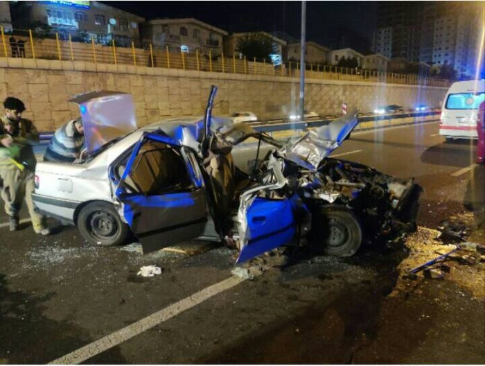 تصادف خودروی سواری با خاور در تهران کشته داد! + عکس