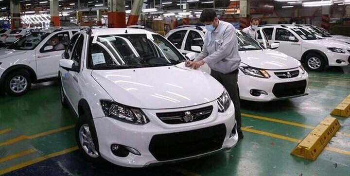عرضه ۲۵۰ هزار خودرو به قیمت کارخانه تا ۲ ماه آینده 