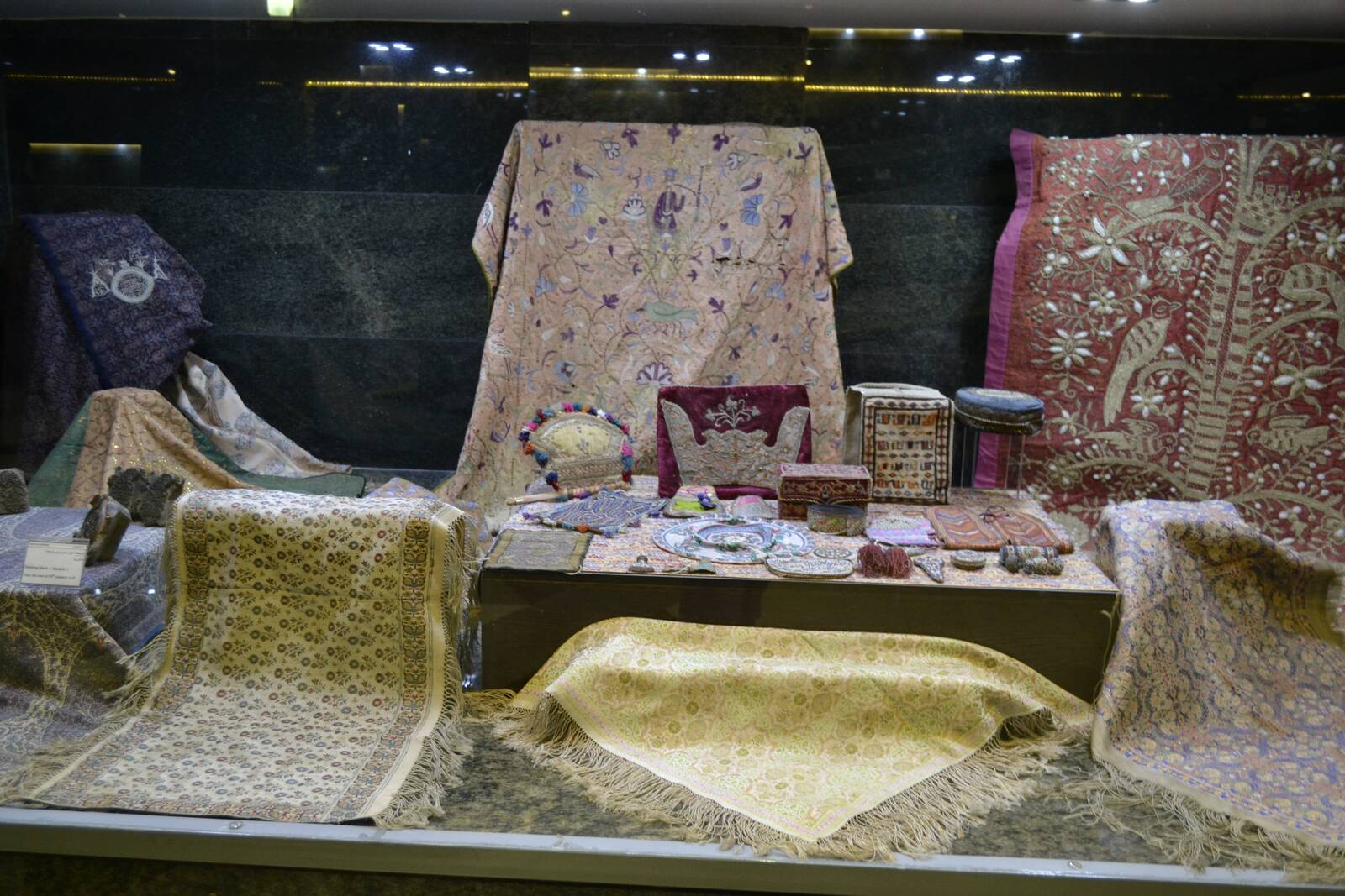 بازدید از موزه قزوین؛ جالب و حیرت‌انگیز