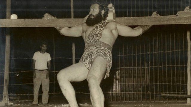 خلیل عقاب، پهلوان افسانهای و بنیانگذار سیرک در ایران درگذشت