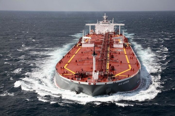  توقیف کشتی متخلف آمریکا در دریای عمان از سوی ایران / جزئیات