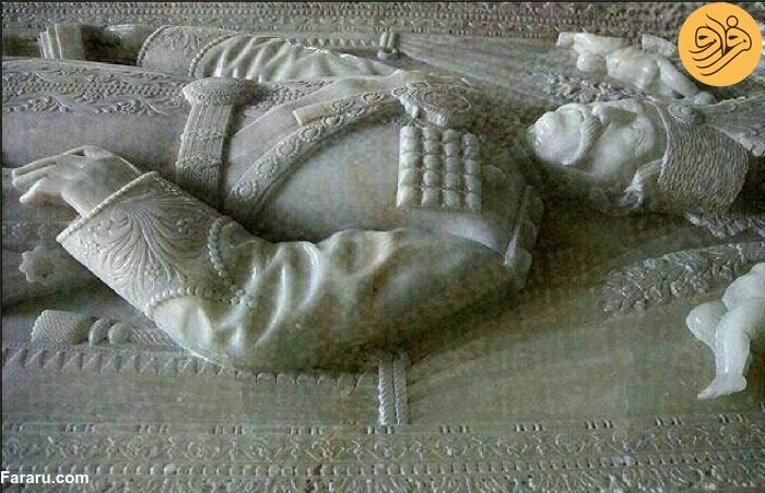 اتفاق عجیب برای سنگ قبر ناصرالدین شاه