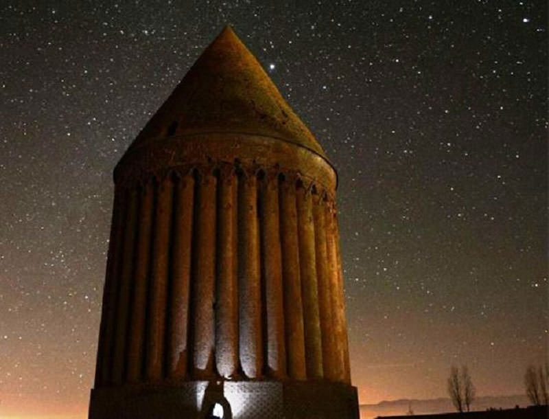 معماری شگفت‌انگیز برج رادکان مشهد