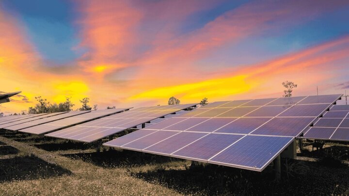 انرژی خورشیدی چه ویژگی هایی دارد